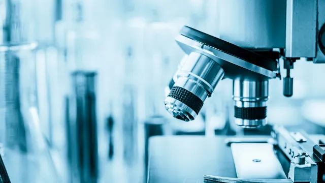 Fotografia de um microscópio